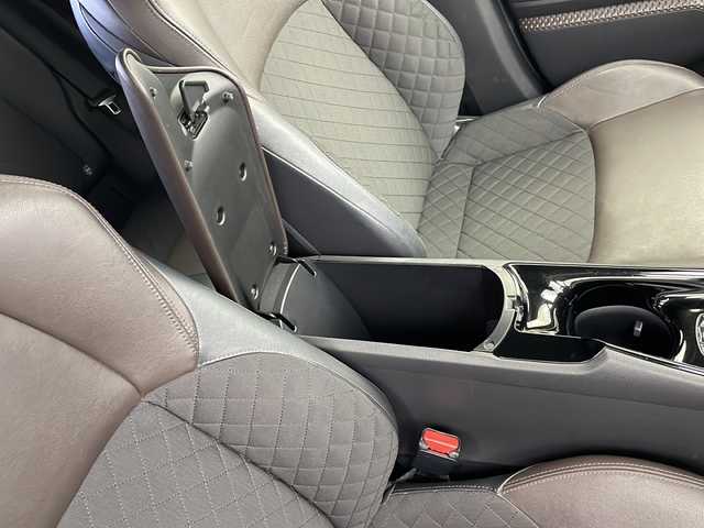トヨタ Ｃ－ＨＲ G－T 栃木県 2017(平29)年 8.1万km メタルストリームM 社外ナビ / 【AM/FM/CD/DVD/SD/USB/BT】/バックカメラ/プリクラッシュセーフティ/ブラインドスポットモニター/クリアランスソナー/LDA操舵支援/モデリスタエアロ/前席シートヒーター/フロントワイパーデアイサー/オートブレーキホールド/横滑り防止装置/純正フロアマット/純正ドアバイザー/スペアキー１本