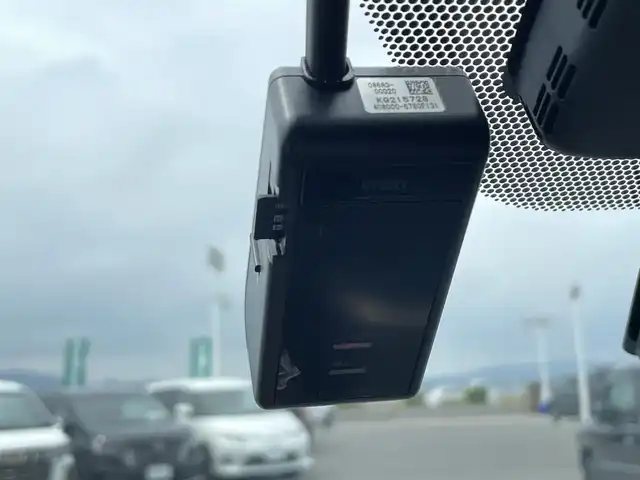 トヨタ Ｃ－ＨＲ G LEDエディション 島根県 2018(平30)年 5.1万km ホワイトパールクリスタルシャイン トヨタセーフティセンス/純正エアロ/純正9インチナビ/CD/DVD/DTV/Bluetooth/バックカメラ/レーダークルーズコントロール/LEDオートライト/オートマチックハイビーム /LDA/プリクラッシュセーフティ/ハーフレザー調シート/シートヒーター /純正18インチアルミホイール/ビルトインETC/ドライブレコーダー/クリアランスソナー /BSM/ステアリングスイッチ