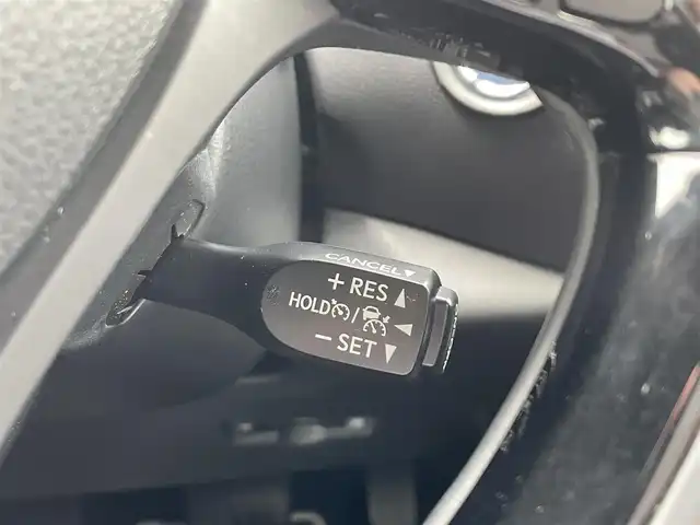 トヨタ Ｃ－ＨＲ G LEDエディション 島根県 2018(平30)年 5.1万km ホワイトパールクリスタルシャイン トヨタセーフティセンス/純正エアロ/純正9インチナビ/CD/DVD/DTV/Bluetooth/バックカメラ/レーダークルーズコントロール/LEDオートライト/オートマチックハイビーム /LDA/プリクラッシュセーフティ/ハーフレザー調シート/シートヒーター /純正18インチアルミホイール/ビルトインETC/ドライブレコーダー/クリアランスソナー /BSM/ステアリングスイッチ
