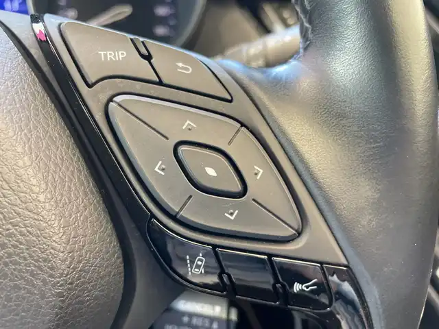 トヨタ Ｃ－ＨＲ G LEDエディション 埼玉県 2018(平30)年 5.1万km ホワイトパールクリスタルシャイン トヨタセーフティーセンス/エアロ /純正9インチメモリナビ /バックカメラ /レーダークルーズコントロール /LED /ハーフレザーシート /シートヒーター /純正18インチアルミ /ブラインドスポットモニター/ステアリングスイッチ /純正ETC