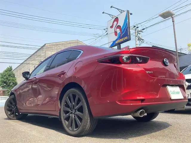 マツダ マツダ３セダン 15S ブラックトーンED 長崎県 2022(令4)年 3.1万km ソウルレッドクリスタルM 衝突被害軽減ブレーキ/メーカーOPナビ/・Bluetooth接続/・フルセグTV/・DVD再生/・HDMI接続/全方位カメラ・バックカメラ/ETC/レーダークルーズコントロール/レーンキープアシスト/電子パーキング/オートホールド機能/LEDオートヘッドライト/オートマチックハイビーム/MTモード付AT/パドルシフト/アイドリングストップ/コーナーセンサー/横すべり防止装置/革巻きステアリング/ISOFIX