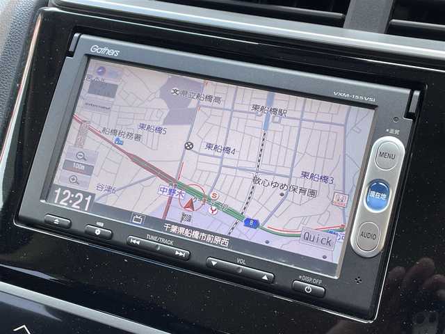 ホンダ フィット 13G Fパッケージ 千葉県 2015(平27)年 3.6万km アラバスターシルバーメタリック シティブレーキアクティブシステム/純正SDナビゲーション/（CD/DVD/SD/BT/ワンセグTV）/バックカメラ/ETC/アイドリングストップ/ステアリングスイッチ/キセノンライト/オートライト/ドアバイザー/電格ミラー/純正フロアマット/純正15インチアルミホイール