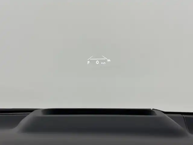 トヨタ ヴェルファイア ハイブリット Z プレミア 埼玉県 2023(令5)年 1.4万km プラチナホワイトパールマイカ 14インチ純正ナビ/　AM/FM/TV/USB/BT/両側パワースライドドア/衝突軽減ブレーキ/横滑り防止措置/レーンキープアシスト/レーダークルーズ/ロードサイドアシスト/コーナーセンサー/プロアクティブドライビングアシスト/レーンチェンジアシスト/ブラインドスポットモニター/後方車両接近告知/パーキングサポートブレーキ/安心降車アシスト/インテリジェントパーキングアシスト/ヒーデットドアミラー/ヒーデットウィンドウ/前席＋2列目シートヒーター、エアシート/N席＋2列目オットマン/ドライブレコーダー/電動リアゲート/ウッドコンビハンドル/置くだけ充電/ECOモード/EVモード/ブレーキホールド/ウインカーミラー/ドアバイザー/デジタルインナー/ハンドルヒーター/LEDヘッドライト/フォグランプ