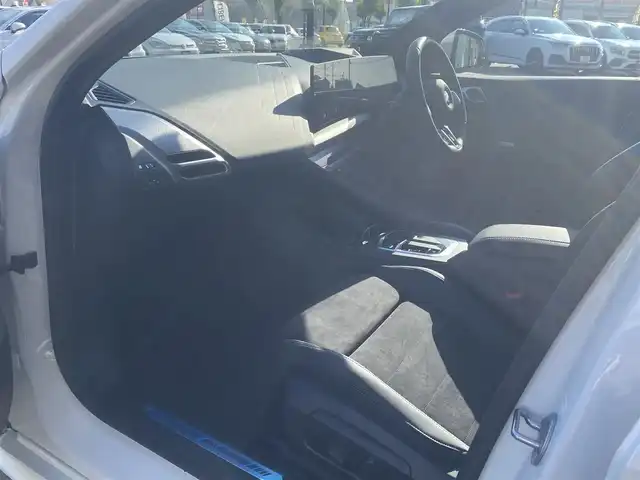 ＢＭＷ ＢＭＷ １２０ｄ Mスポーツ 福岡県 2025(令7)年 0.1万km アルピンホワイトⅢ ・アダプティブクルーズコントロール/・純正ナビ/BT/USB/carplay/・全方位カメラ/・黒革シート/シートヒーター/・ETC/・純正18AW/・保証書/・取扱説明書/・スペアキー