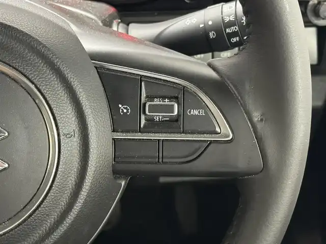 スズキ ジムニー シエラ JC 三重県 2018(平30)年 2万km ブルーイッシュブラックパール3 ガソリン/パートタイム4WD/フロア4AT/純正 8インチナビ AVIC-RLS901/（CD/DVD/MSV/SD/FM/AM/DTV/Bluetooth/iPod/USB/AUX）/バックカメラ/ドライブレコーダー 前後（デジタルミラー内蔵）/ETC/安全/・デュアルセンサーブレーキサポート/・車線逸脱警報機能/・ふらつき警報機能/・標識認識機能/・ハイビームアシスト/・トラクションコントロールシステム/・ヒルディセントコントロール/など/装備/・デジタルインナーミラー（ドラレコ一体型）/・純正シートカバー/・クルーズコントロール/・シートヒーター/・オートエアコン/・ステアリングスイッチ/・オートライト/・LEDヘッドランプ/・フロントフォグランプ/・プッシュスタート/・電動格納ドアミラー/・純正15inAW/・背面スペアタイヤ/・DC→AC電源インバータ/・スマートキーx1/など