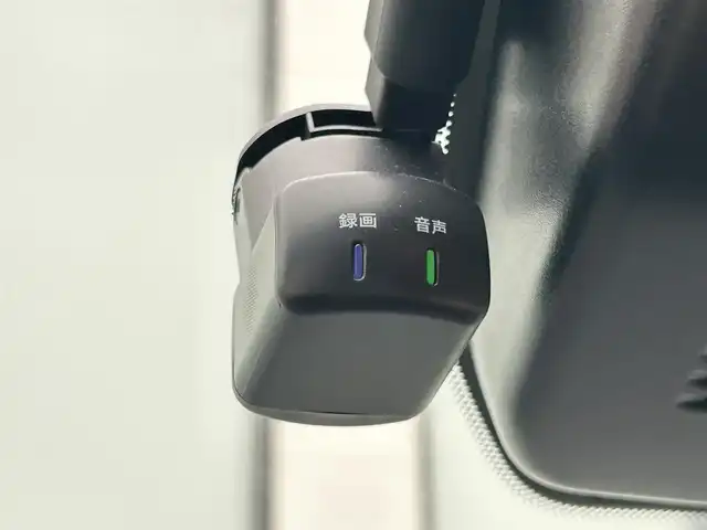 日産 ノート オーテック 大阪府 2021(令3)年 3.2万km ピュアホワイトパール 純正9インチコネクトナビ/　（AppleCarPlay/AndroidAuto/フルセグTV/HDMI/Bluetooth/USB）/アラウンドビューモニター/オーテック専用ブラックレザレットシート/オーテック専用16インチアルミホイール/デジタルインナーミラー/純正ドライブレコーダー（前後）/LEDヘッドライト/LEDフォグランプ/ワイヤレス充電スポット/ブラインドスポットミラー/ETCなし
