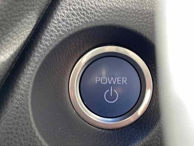 トヨタ カローラ クロス ハイブリッド G 山形県 2023(令5)年 1.6万km ダークブルーマイカM ・４WD/・純正ディスプレイオーディオ/Bluetooth/CD/DVD//AppleCarPlay/AndroidAuto/・バックカメラ/・ビルトインETC/・レーダークルーズコントロール/・レーントレーシングアシスト/・プリクラッシュセーフティ/・ロードサインアシスト/・先行車発進告知/・ハイビームアシスト/・LEDヘッドランプ/・前後クリアランスソナー/・パーキングサポートブレーキ/・電子パーキング/・ブレーキホールド/・純正マット/・保証書/・取扱説明書