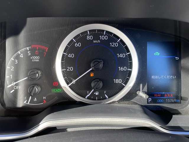 トヨタ カローラ クロス ハイブリッド G 山形県 2023(令5)年 1.6万km ダークブルーマイカM ・４WD/・純正ディスプレイオーディオ/Bluetooth/CD/DVD//AppleCarPlay/AndroidAuto/・バックカメラ/・ビルトインETC/・レーダークルーズコントロール/・レーントレーシングアシスト/・プリクラッシュセーフティ/・ロードサインアシスト/・先行車発進告知/・ハイビームアシスト/・LEDヘッドランプ/・前後クリアランスソナー/・パーキングサポートブレーキ/・電子パーキング/・ブレーキホールド/・純正マット/・保証書/・取扱説明書