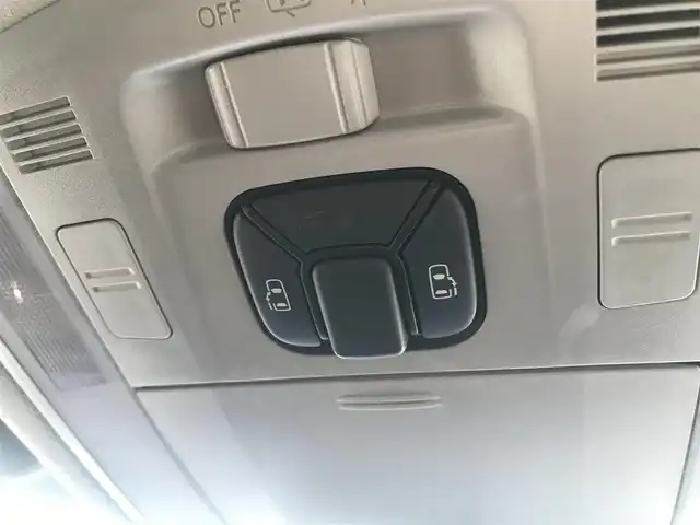 トヨタ ヴェルファイア 2．4Z 栃木県 2012(平24)年 9.6万km ホワイトパールクリスタルシャイン 株)IDOMが運営する【じしゃロン小山店】の自社ローン専用車両になります。こちらは現金またはオートローンご利用時の価格です。自社ローンご希望の方は別途その旨お申付け下さい//禁煙車/純正フルセグナビ/（CD/DVD/AM/FMラジオ）/(Bluetooth)/スマートキー/プッシュスタート/バックカメラ/ＥＴＣ/両側パワースライドドア/フリップダウンモニター/コーナーセンサー/チップアップシート/ステアリングリモコン/電動格納ドアミラー/パワーウインドウ/オートライト/防眩ミラー