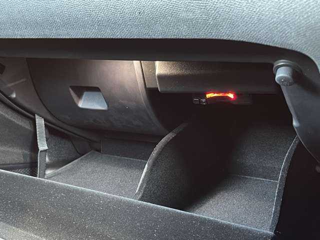 プジョー プジョー ５０８ GT ブルーHDi 愛知県 2021(令3)年 1.8万km 紺Ｍ ナッパレザーシート/シートヒーター/メモリナビ/フルセグTV/バックカメラ/CarPlay/ACC/LKA/BSM/メモリ付きパワーシート/マルチポイントランバーサポート/FOCALサウンドスピーカー/LEDヘッドライト/純正18インチAW