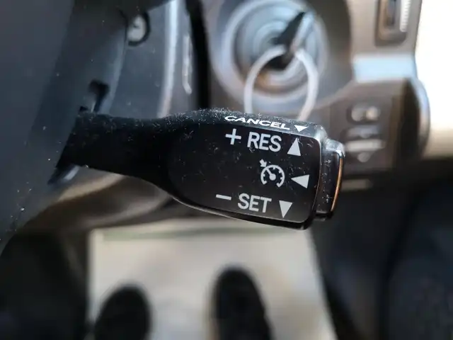 トヨタ ＦＪクルーザー ブラックカラーパッケージ 茨城県 2013(平25)年 11.3万km ブラック/ホワイト 純正ナビ/【AM・FM・CD・DVD・SD・TV・DS・BT】/クルコン/Bカメラ/後方コーナーセンサー/ステリモ/背面タイヤ積み込み/LEDライト/手動サイドミラー/フェンダーミラー/純正フロアマット/社外アルミホイール