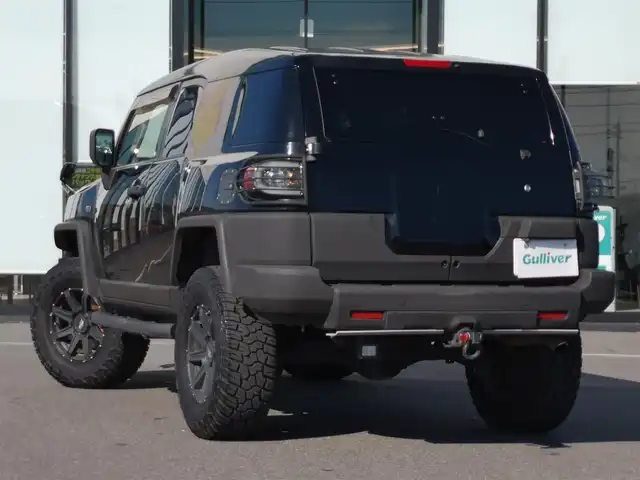 トヨタ ＦＪクルーザー ブラックカラーパッケージ 茨城県 2013(平25)年 11.3万km ブラック/ホワイト 純正ナビ/【AM・FM・CD・DVD・SD・TV・DS・BT】/クルコン/Bカメラ/後方コーナーセンサー/ステリモ/背面タイヤ積み込み/LEDライト/手動サイドミラー/フェンダーミラー/純正フロアマット/社外アルミホイール