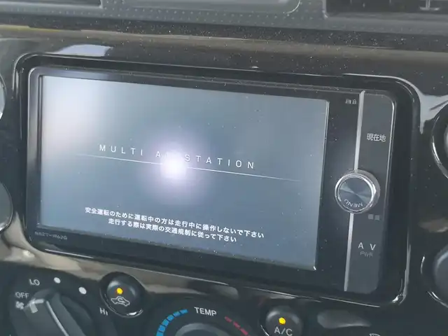 トヨタ ＦＪクルーザー ブラックカラーパッケージ 茨城県 2013(平25)年 11.3万km ブラック/ホワイト 純正ナビ/【AM・FM・CD・DVD・SD・TV・DS・BT】/クルコン/Bカメラ/後方コーナーセンサー/ステリモ/背面タイヤ積み込み/LEDライト/手動サイドミラー/フェンダーミラー/純正フロアマット/社外アルミホイール