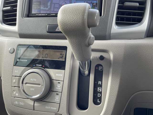 スズキ スペーシア X 千葉県 2015(平27)年 7.8万km イノセントピンクパールメタリック 純正ナビ　/・ＦＭ／ＡＭ／ＣＤ／ＤＶＤ　/片側パワースライドドア　/バックカメラ　/シートヒーター　/アイドリングストップ　/オートエアコン　/エンジンスタートボタン　/スマートキー　/スペアキー有 /純正フロアマット/保証書 /取扱説明書