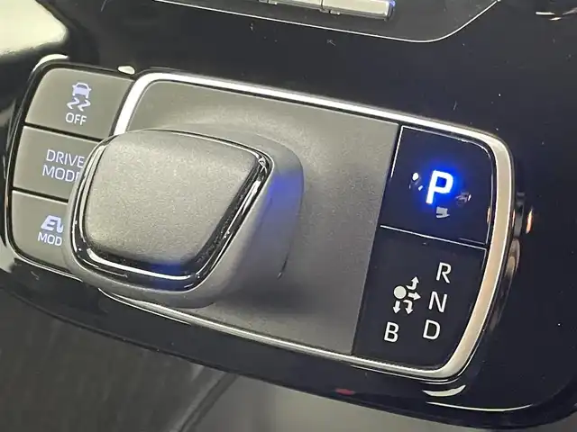 トヨタ アクア X 群馬県 2022(令4)年 5万km ブラックマイカ 純正７インチディスプレイオーディオ　バックカメラ　衝突軽減　アダプティブクルーズコントロール　レーンアシスト　横滑り防止　オートマチックハイビーム　ＥＴＣ　スマートキー　プッシュスタート　禁煙車