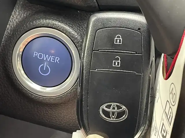 トヨタ アクア X 群馬県 2022(令4)年 5万km ブラックマイカ 純正７インチディスプレイオーディオ　バックカメラ　衝突軽減　アダプティブクルーズコントロール　レーンアシスト　横滑り防止　オートマチックハイビーム　ＥＴＣ　スマートキー　プッシュスタート　禁煙車