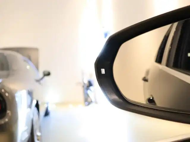 アウディ Ｑ３ SB 35TFSI Sライン 静岡県 2023(令5)年 2.3万km 黒 純正ナビ/Bluetooth/アラウンドビューモニター/電動シート/レザーシート/シートヒーター/アダプティブクルーズコントロール/オートライト/オートエアコン/パワーバックドア/パドルシフト/バーチャルコックピット/アイドリングストップ/スマートキー/パーキングアシスト/インテリアライト/前後ドラレコ/プッシュスタート/純正アルミホイール/横滑り防止装置/純正フロアマット