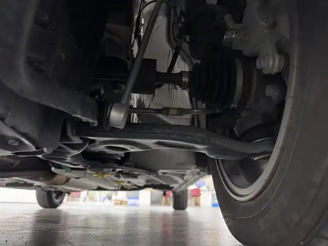 トヨタ ルーミー カスタムG 三重県 2023(令5)年 1.9万km パールホワイトⅢ 後期モデル/ガソリン/FF/インパネCVT/ケンウッド 9インチ『彩速ナビ』 MDV-M909HDL/（FM/AM/CD/DVD/iPod/USB/SD/内蔵メモリ/TV/RCA/Bluetooth/HDMI/ワイヤレスミラーリング）/バックカメラ/両側パワースライドドア/ドライブレコーダー 前後/ビルトイン ETC/衝突回避支援システム（スマートアシスト3）/●衝突警報機能（対車両・対歩行者）/●衝突回避支援ブレーキ機能（対車両・対歩行者）/●誤発進抑制制御機能（前方・後方）/●車線逸脱警報機能/●オートハイビーム/●先行車発進お知らせ機能/・コーナーセンサー（フロントx4/リヤx4、接近お知らせ表示付）/装備/【OP】コンフォートパッケージ/●運転席・助手席シートヒーター/●シートバックテーブル［買い物フック・ドリンクホルダー2個付］（運転席・助手席）/・オートエアコン/・オートライト/・LEDヘッドランプ/・フロントフォグランプ/・ステアリングスイッチ/・プッシュスタート/・スマートキーx1/・純正14inAW/など