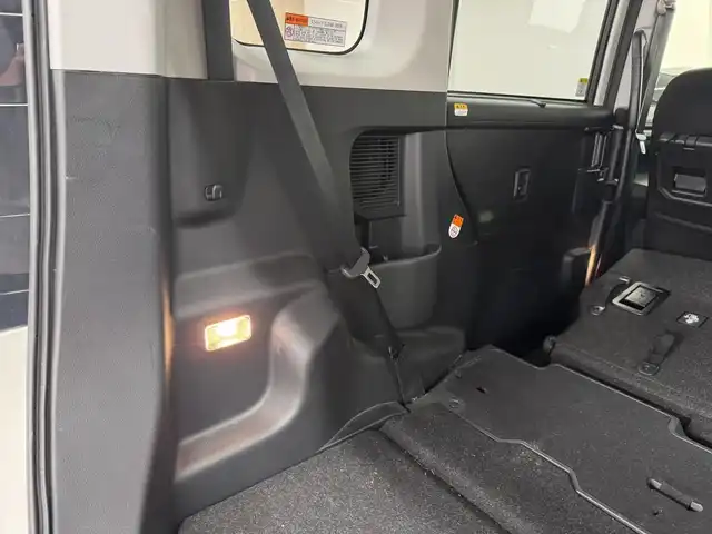 トヨタ ルーミー カスタムG 三重県 2023(令5)年 1.9万km パールホワイトⅢ 後期モデル/ガソリン/FF/インパネCVT/ケンウッド 9インチ『彩速ナビ』 MDV-M909HDL/（FM/AM/CD/DVD/iPod/USB/SD/内蔵メモリ/TV/RCA/Bluetooth/HDMI/ワイヤレスミラーリング）/バックカメラ/両側パワースライドドア/ドライブレコーダー 前後/ビルトイン ETC/衝突回避支援システム（スマートアシスト3）/●衝突警報機能（対車両・対歩行者）/●衝突回避支援ブレーキ機能（対車両・対歩行者）/●誤発進抑制制御機能（前方・後方）/●車線逸脱警報機能/●オートハイビーム/●先行車発進お知らせ機能/・コーナーセンサー（フロントx4/リヤx4、接近お知らせ表示付）/装備/【OP】コンフォートパッケージ/●運転席・助手席シートヒーター/●シートバックテーブル［買い物フック・ドリンクホルダー2個付］（運転席・助手席）/・オートエアコン/・オートライト/・LEDヘッドランプ/・フロントフォグランプ/・ステアリングスイッチ/・プッシュスタート/・スマートキーx1/・純正14inAW/など