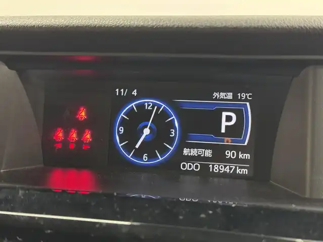 トヨタ ルーミー カスタムG 三重県 2023(令5)年 1.9万km パールホワイトⅢ 後期モデル/ガソリン/FF/インパネCVT/ケンウッド 9インチ『彩速ナビ』 MDV-M909HDL/（FM/AM/CD/DVD/iPod/USB/SD/内蔵メモリ/TV/RCA/Bluetooth/HDMI/ワイヤレスミラーリング）/バックカメラ/両側パワースライドドア/ドライブレコーダー 前後/ビルトイン ETC/衝突回避支援システム（スマートアシスト3）/●衝突警報機能（対車両・対歩行者）/●衝突回避支援ブレーキ機能（対車両・対歩行者）/●誤発進抑制制御機能（前方・後方）/●車線逸脱警報機能/●オートハイビーム/●先行車発進お知らせ機能/・コーナーセンサー（フロントx4/リヤx4、接近お知らせ表示付）/装備/【OP】コンフォートパッケージ/●運転席・助手席シートヒーター/●シートバックテーブル［買い物フック・ドリンクホルダー2個付］（運転席・助手席）/・オートエアコン/・オートライト/・LEDヘッドランプ/・フロントフォグランプ/・ステアリングスイッチ/・プッシュスタート/・スマートキーx1/・純正14inAW/など