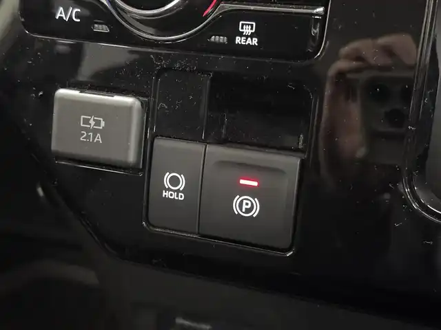 トヨタ ルーミー カスタムG 三重県 2023(令5)年 1.9万km パールホワイトⅢ 後期モデル/ガソリン/FF/インパネCVT/ケンウッド 9インチ『彩速ナビ』 MDV-M909HDL/（FM/AM/CD/DVD/iPod/USB/SD/内蔵メモリ/TV/RCA/Bluetooth/HDMI/ワイヤレスミラーリング）/バックカメラ/両側パワースライドドア/ドライブレコーダー 前後/ビルトイン ETC/衝突回避支援システム（スマートアシスト3）/●衝突警報機能（対車両・対歩行者）/●衝突回避支援ブレーキ機能（対車両・対歩行者）/●誤発進抑制制御機能（前方・後方）/●車線逸脱警報機能/●オートハイビーム/●先行車発進お知らせ機能/・コーナーセンサー（フロントx4/リヤx4、接近お知らせ表示付）/装備/【OP】コンフォートパッケージ/●運転席・助手席シートヒーター/●シートバックテーブル［買い物フック・ドリンクホルダー2個付］（運転席・助手席）/・オートエアコン/・オートライト/・LEDヘッドランプ/・フロントフォグランプ/・ステアリングスイッチ/・プッシュスタート/・スマートキーx1/・純正14inAW/など