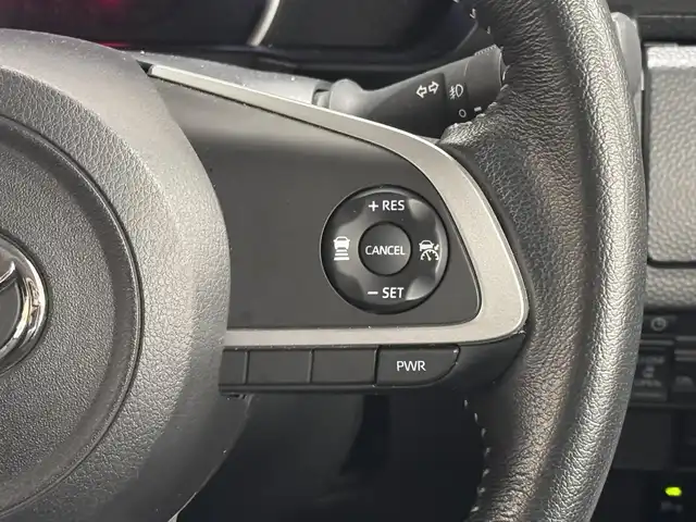 トヨタ ルーミー カスタムG 三重県 2023(令5)年 1.9万km パールホワイトⅢ 後期モデル/ガソリン/FF/インパネCVT/ケンウッド 9インチ『彩速ナビ』 MDV-M909HDL/（FM/AM/CD/DVD/iPod/USB/SD/内蔵メモリ/TV/RCA/Bluetooth/HDMI/ワイヤレスミラーリング）/バックカメラ/両側パワースライドドア/ドライブレコーダー 前後/ビルトイン ETC/衝突回避支援システム（スマートアシスト3）/●衝突警報機能（対車両・対歩行者）/●衝突回避支援ブレーキ機能（対車両・対歩行者）/●誤発進抑制制御機能（前方・後方）/●車線逸脱警報機能/●オートハイビーム/●先行車発進お知らせ機能/・コーナーセンサー（フロントx4/リヤx4、接近お知らせ表示付）/装備/【OP】コンフォートパッケージ/●運転席・助手席シートヒーター/●シートバックテーブル［買い物フック・ドリンクホルダー2個付］（運転席・助手席）/・オートエアコン/・オートライト/・LEDヘッドランプ/・フロントフォグランプ/・ステアリングスイッチ/・プッシュスタート/・スマートキーx1/・純正14inAW/など