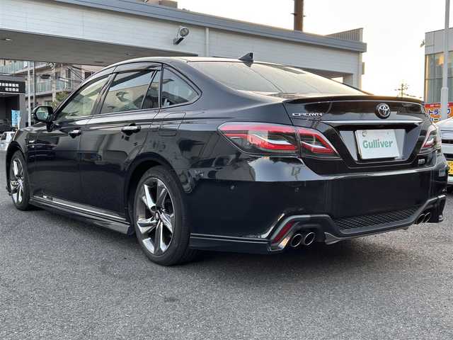 トヨタ クラウン ハイブリッド RS アドバンス 長崎県 2019(令1)年 5.7万km プレシャスブラックパール ワンオーナー/メーカーナビ（フルセグ、CD、DVD、AM、FM、BT）/プッシュスタート/電格ウィンカーミラー/BSM/レーダークルーズコントロール/ステアリングリモコン/パドルシフト/オートライト/オートハイビーム/パーキングアシスト/バックカメラ/サイドカメラ/フロントカメラ/全周囲カメラ/電動サイドブレーキ/オートホールド/前後ドラレコ/ハーフレザーシート/DN席パワーシート/D席シートメモリー/DN席シートヒーター/ステアリングヒーター/電動チルトステアリング/革巻きステアリング/純正フロアマット/衝突軽減システム/純正AW/ドアバイザー/スペアキー/保証書/取説