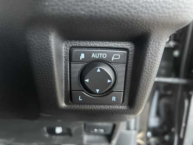 トヨタ クラウン ハイブリッド RS アドバンス 長崎県 2019(令1)年 5.7万km プレシャスブラックパール ワンオーナー/メーカーナビ（フルセグ、CD、DVD、AM、FM、BT）/プッシュスタート/電格ウィンカーミラー/BSM/レーダークルーズコントロール/ステアリングリモコン/パドルシフト/オートライト/オートハイビーム/パーキングアシスト/バックカメラ/サイドカメラ/フロントカメラ/全周囲カメラ/電動サイドブレーキ/オートホールド/前後ドラレコ/ハーフレザーシート/DN席パワーシート/D席シートメモリー/DN席シートヒーター/ステアリングヒーター/電動チルトステアリング/革巻きステアリング/純正フロアマット/衝突軽減システム/純正AW/ドアバイザー/スペアキー/保証書/取説