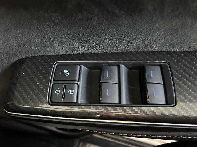 トヨタ クラウン ハイブリッド RS アドバンス 長崎県 2019(令1)年 5.7万km プレシャスブラックパール ワンオーナー/メーカーナビ（フルセグ、CD、DVD、AM、FM、BT）/プッシュスタート/電格ウィンカーミラー/BSM/レーダークルーズコントロール/ステアリングリモコン/パドルシフト/オートライト/オートハイビーム/パーキングアシスト/バックカメラ/サイドカメラ/フロントカメラ/全周囲カメラ/電動サイドブレーキ/オートホールド/前後ドラレコ/ハーフレザーシート/DN席パワーシート/D席シートメモリー/DN席シートヒーター/ステアリングヒーター/電動チルトステアリング/革巻きステアリング/純正フロアマット/衝突軽減システム/純正AW/ドアバイザー/スペアキー/保証書/取説