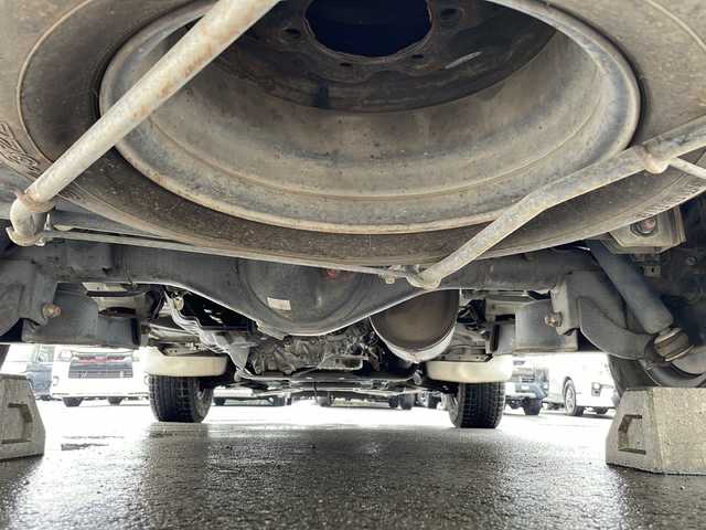 トヨタ ハイエース リビングサルーン EX 静岡県 2002(平14)年 7.4万km ホワイトパールマイカ/ベージュマイカ /ワンオーナー//純正DVDナビ/社外地デジTV//CD/DVD//バックカメラ//サンルーフ//スライドドア//ETC//キーレス//スペアキー//保証書//取説