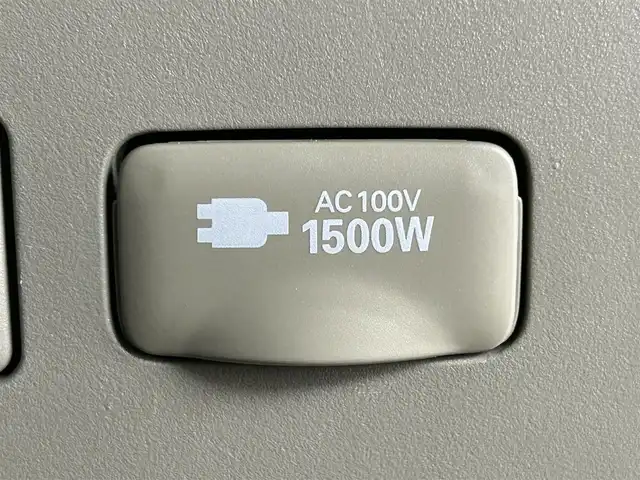 トヨタ エスティマ ハイブリッド X 道央・札幌 2012(平24)年 5.5万km シルバーM ・４WD/・寒冷地仕様/・純正HDDナビ/　CD/DVD/SD/HDD/フルセグTV/・バックカメラ/・ビルトインETC/・１００V充電/・アイドリングストップ/・クルーズコントロール/・両側パワースライドドア/・WAC/・オートライト/・キセノンヘッドライト/・フォグランプ/・プッシュスタート/・スマートキー/・スペアキー