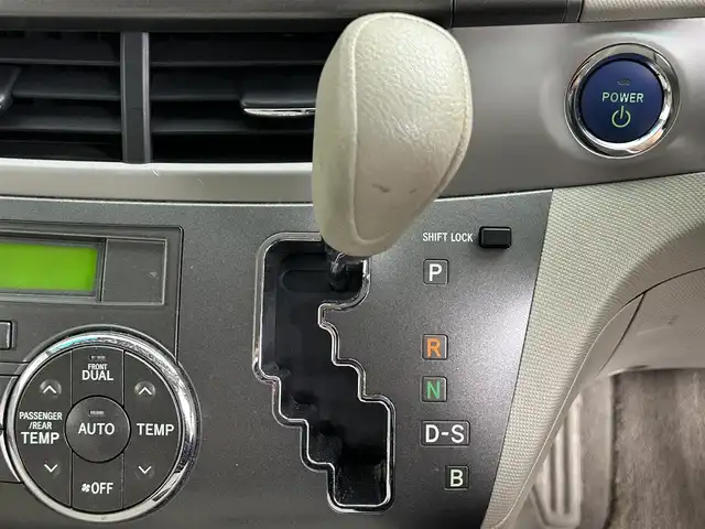 トヨタ エスティマ ハイブリッド X 道央・札幌 2012(平24)年 5.5万km シルバーM ・４WD/・寒冷地仕様/・純正HDDナビ/　CD/DVD/SD/HDD/フルセグTV/・バックカメラ/・ビルトインETC/・１００V充電/・アイドリングストップ/・クルーズコントロール/・両側パワースライドドア/・WAC/・オートライト/・キセノンヘッドライト/・フォグランプ/・プッシュスタート/・スマートキー/・スペアキー