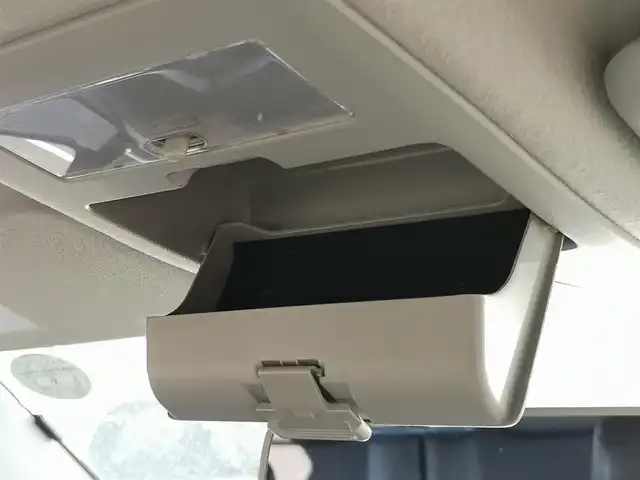 スズキ ワゴンＲ スティングレー リミテッド 茨城県 2011(平23)年 10万km パールホワイト 社外ナビ/【DISC・M.S.V・ラジオ・TV・iPod・VTR・BT・AUX・EXT】/オートライト/Fフォグ/キセノンライト/オートエアコン/プッシュスタート/スマートキー/純正フロアマット/純正アルミホイール/電格ミラー/ウインカーミラー