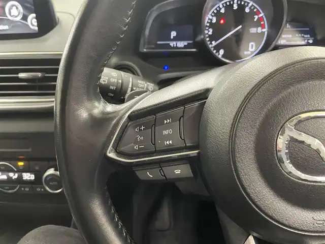 マツダ アクセラ スポーツ 15S プロアクティブ 道央・札幌 2017(平29)年 4.8万km マシーングレープレミアムM ・4WD/・純正ナビ/フルセグTV/DVD/CD/BT/・バックカメラ/・ドライブレコーダー/・衝突被害軽減ブレーキ/・レーダークルーズコントロール/・ブラインドスポットモニター/・レーンキープアシスト/・交通標識認識機能/・パーキングセンサー/・パドルシフト/・アイドリングストップ/・横滑り防止/・ETC/・BOSEスピーカー/・LEDヘッドライト/・リヤフォグ/・プッシュスタート/・スマートキー/・革調シートカバー/・夏タイヤ純正17インチAW積込