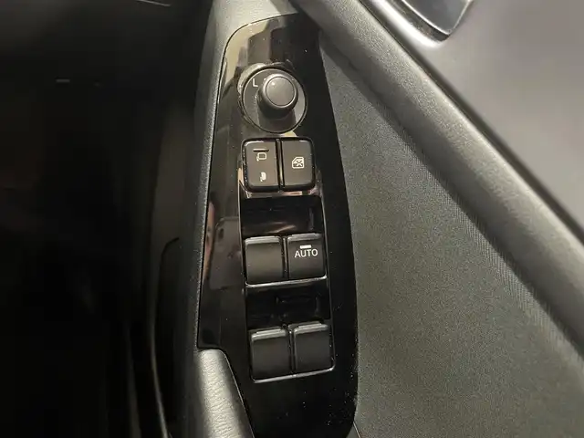 マツダ アクセラ スポーツ 15S プロアクティブ 道央・札幌 2017(平29)年 4.8万km マシーングレープレミアムM ・4WD/・純正ナビ/フルセグTV/DVD/CD/BT/・バックカメラ/・ドライブレコーダー/・衝突被害軽減ブレーキ/・レーダークルーズコントロール/・ブラインドスポットモニター/・レーンキープアシスト/・交通標識認識機能/・パーキングセンサー/・パドルシフト/・アイドリングストップ/・横滑り防止/・ETC/・BOSEスピーカー/・LEDヘッドライト/・リヤフォグ/・プッシュスタート/・スマートキー/・革調シートカバー/・夏タイヤ純正17インチAW積込