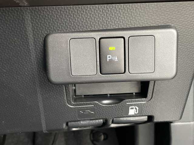 ダイハツ トール G 沖縄県 2021(令3)年 3.9万km ブライトシルバーメタリック 社外ディスプレイオーディオ（Bluetooth・CD・DVD）/両側パワースライドドア/レーンキープアシスト/衝突軽減システム/オートライト/コーナーセンサー/LEDヘッドライト/リアロールサンシェード/電動格納ミラー