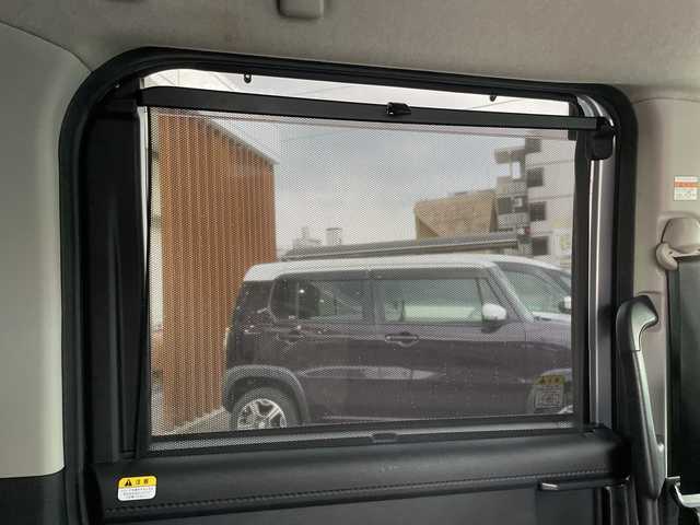 ダイハツ トール G 沖縄県 2021(令3)年 3.9万km ブライトシルバーメタリック 社外ディスプレイオーディオ（Bluetooth・CD・DVD）/両側パワースライドドア/レーンキープアシスト/衝突軽減システム/オートライト/コーナーセンサー/LEDヘッドライト/リアロールサンシェード/電動格納ミラー