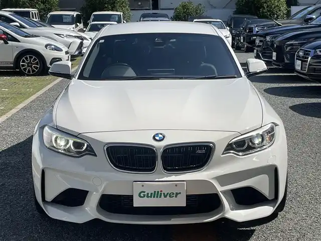 ＢＭＷ Ｍ２ 兵庫県 2016(平28)年 1.9万km アルピンホワイトⅢ ・純正ナビ/・CD/DVD/BT/USB/AUX/・ステアリングリモコン/・バックカメラ/・クルーズコントロール/・本革シート/・前席シートヒーター/パワーシート/・ミラー一体型ETC/・コンフォートアクセス/・アイドリングストップ/・H29/30/R1/2/3/5/6年ディーラー記録/・インテリジェントセーフティ//衝突警告//歩行者警告//車線逸脱警告