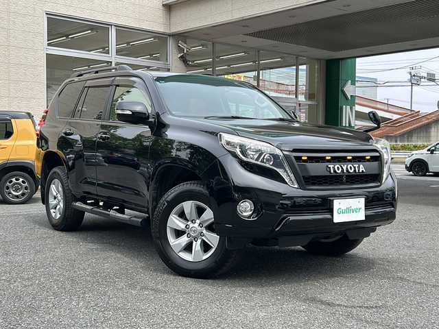 トヨタ ランドクルーザー プラド TX 埼玉県 2015(平27)年 8.9万km ブラック サンルーフ/ルーフレール/寒冷地仕様/4WD/ディーゼルターボ/純正ナビ/フルセグTV/バックモニター/前方ドライブレコーダー/LEDヘッドライト/純正17インチアルミホイール/TOYOTAグリル/サイドステップ/レザー調シートカバー/スマートキー/ETC/新車保証書/取扱説明書