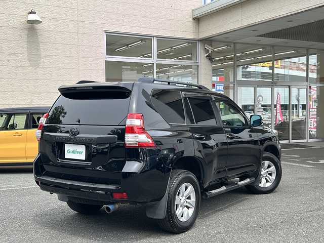 トヨタ ランドクルーザー プラド TX 埼玉県 2015(平27)年 8.9万km ブラック サンルーフ/ルーフレール/寒冷地仕様/4WD/ディーゼルターボ/純正ナビ/フルセグTV/バックモニター/前方ドライブレコーダー/LEDヘッドライト/純正17インチアルミホイール/TOYOTAグリル/サイドステップ/レザー調シートカバー/スマートキー/ETC/新車保証書/取扱説明書
