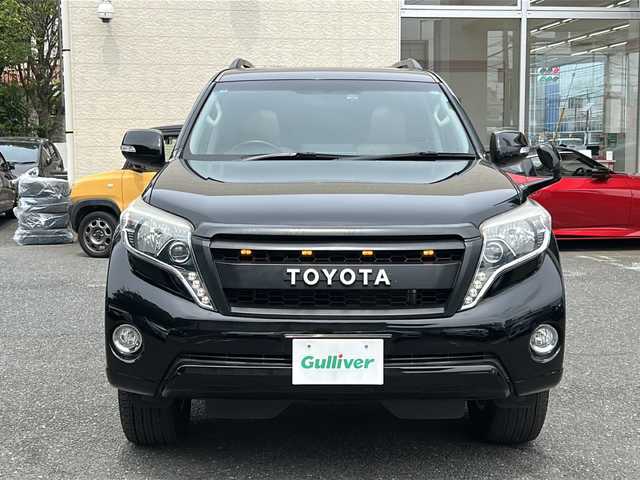 トヨタ ランドクルーザー プラド TX 埼玉県 2015(平27)年 8.9万km ブラック サンルーフ/ルーフレール/寒冷地仕様/4WD/ディーゼルターボ/純正ナビ/フルセグTV/バックモニター/前方ドライブレコーダー/LEDヘッドライト/純正17インチアルミホイール/TOYOTAグリル/サイドステップ/レザー調シートカバー/スマートキー/ETC/新車保証書/取扱説明書