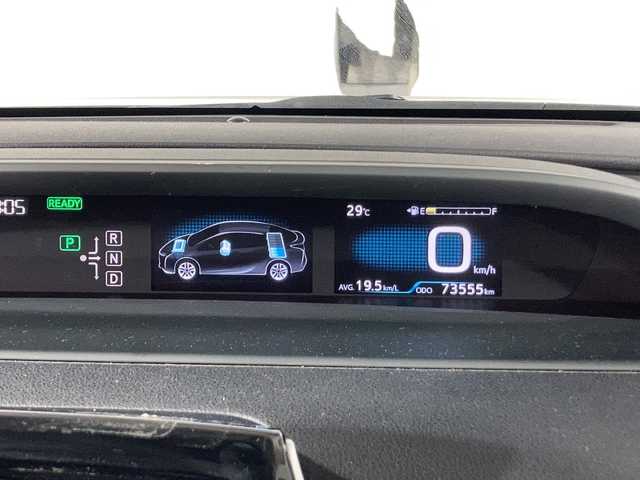 トヨタ プリウス A プレミアム 沖縄県 2016(平28)年 7.4万km グレーメタリック 禁煙車/ワンオーナー/純正ディーラーナビ/→【BT/CD/DVD/ワンセグTV】/バックカメラ/ビルトインETC/前方ドライブレコーダー/HUD（ヘッドアップデイスプレイ）/レーダークルーズコントロール/ステアリングリモコン/レザーシート/前席シートヒーター/トヨタセーフティセンス/→レーンディパーチャーアラート/→プリクラッシュセーフティ/→クリアランスソナー/→BSM（ブラインドスポットモニター）/LEDヘッドライト/オートハイビーム/スマートキー
