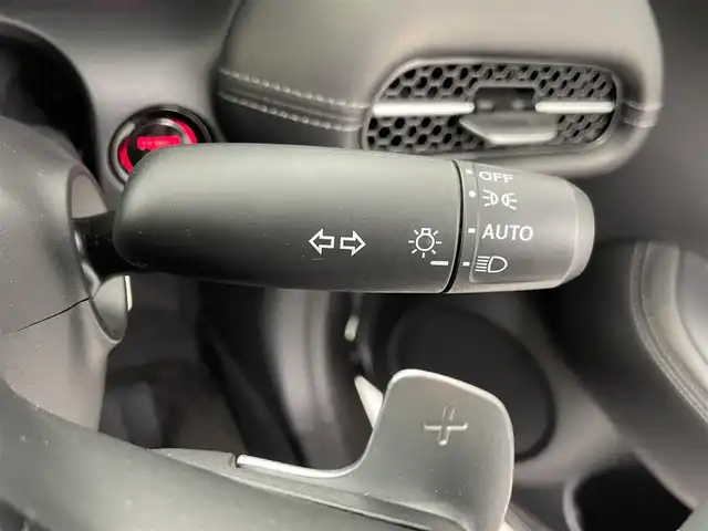 ホンダ ＺＲ－Ｖ ハイブリッド e:HEV Z 福井県 2022(令4)年 2.6万km スーパープラチナグレーメタリック ９インチHonda CONNECTナビ/フルセグTV/Bluetooth/AppleCarPlay/USB/AM/FM/マルチビューカメラシステム/ビルトイン2.0ETC/純正ドライブレコーダー/Honda SENSING/・衝突軽減ブレーキ/・誤発進抑制機能/・後方誤発進抑制機能/・歩行者事故低減ステアリング/・路外逸脱抑制機能/車線維持支援システム/・アダプティブクルーズコントロール/・標識認識機能/・先行車発進お知らせ機能/・オートハイビーム/・ブラインドスポットモニター/プッシュスタート /スペアキー/フルLEDヘッドライト（オートライト）/LEDアクティブコーナリングライト/BOSEプレミアムサウンドシステム/シートヒーター /ステアリングヒーター/ステアリングリモコン/パドルシフト/パワーバックドア/ワイヤレス充電器