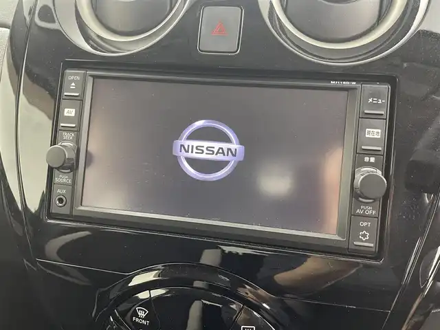 日産 ノート e－パワー X 埼玉県 2017(平29)年 7.1万km シャイニングブルー 純正７インチナビ　/エマージェンシーブレーキ　/車線逸脱警報　/オートライト　/Ｂｌｕｅｔｏｏｔｈ　/フルセグＴＶ　/ＡＵＸ　/純正ドラレコ　/プッシュスタート　/スマートキー　/ＣＤ再生　/ＥＴＣ　/純正フロアマット