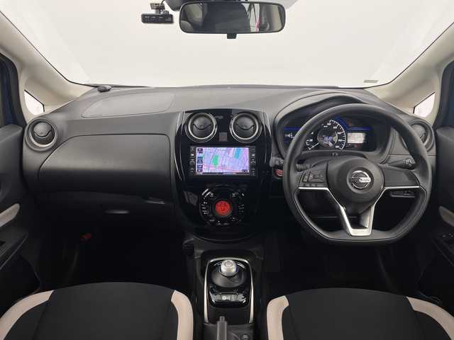 日産 ノート e－パワー X 愛知県 2017(平29)年 7.1万km シャイニングブルー 純正７インチナビ　/エマージェンシーブレーキ　/・車線逸脱警報　/オートライト　/Ｂｌｕｅｔｏｏｔｈ　/フルセグＴＶ　/ＡＵＸ　/純正ドラレコ　/プッシュスタート　/スマートキー　/ＣＤ再生　/ＥＴＣ　/純正フロアマット/取扱説明書/保証書