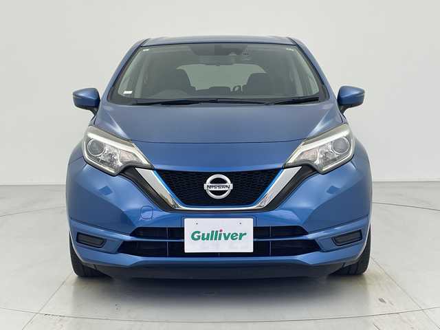 日産 ノート e－パワー X 愛知県 2017(平29)年 7.1万km シャイニングブルー 純正７インチナビ　/エマージェンシーブレーキ　/・車線逸脱警報　/オートライト　/Ｂｌｕｅｔｏｏｔｈ　/フルセグＴＶ　/ＡＵＸ　/純正ドラレコ　/プッシュスタート　/スマートキー　/ＣＤ再生　/ＥＴＣ　/純正フロアマット/取扱説明書/保証書
