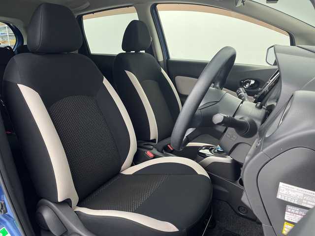 日産 ノート e－パワー X 愛知県 2017(平29)年 7.1万km シャイニングブルー 純正７インチナビ　/エマージェンシーブレーキ　/・車線逸脱警報　/オートライト　/Ｂｌｕｅｔｏｏｔｈ　/フルセグＴＶ　/ＡＵＸ　/純正ドラレコ　/プッシュスタート　/スマートキー　/ＣＤ再生　/ＥＴＣ　/純正フロアマット/取扱説明書/保証書