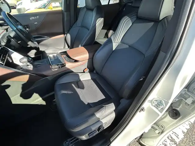 トヨタ ハリアー ハイブリッド Z レザーパッケージ 徳島県 2021(令3)年 4.3万km ホワイトパールクリスタルシャイン 純正12.3インチディスプレイオーディオナビ/（Bluetooth/フルセグTV）/アラウンドビューモニター/JBLプレミアムサウンドシステム/本革シート/モデリスタエアロ/トヨタセーフティセンス/レーダークルーズコントロール/シートヒーター（D＋N席）/シートベンチレーション（D＋N席）/パワーシート（D＋N席）/メモリーシート（D席）/ステアリングヒーター/オートハイビーム/LEDヘッドライト/スペアキー