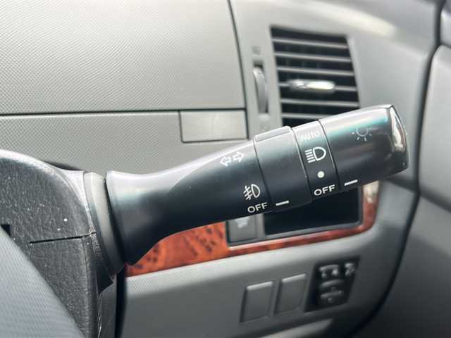 トヨタ エスティマ アエラス Gエディション 大阪府 2010(平22)年 7.5万km グレーメタリック 純正ナビ/ワンセグ/バックカメラ/クルーズコントロール/オットマン付きセカンドシート/社外外付けスピーカー（carrozzeria)/プッシュスタート/両側パワースライドドア/ETC