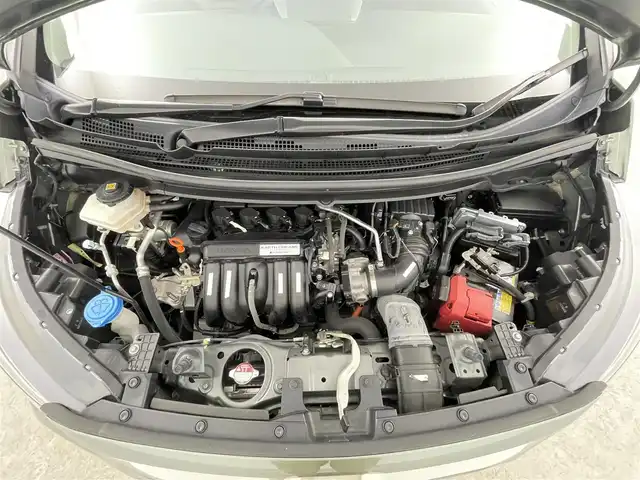 ホンダ フリード＋ ハイブリット クロスター ホンダセンシング 千葉県 2020(令2)年 5.6万km シルバーミストグリーンM ホンダセンシング（安全運転支援システム）/・衝突軽減ブレーキ〈CMBS〉/・誤発進抑制機能/・歩行者事故低減ステアリング/・路外逸脱抑制機能/・渋滞追従機能付 ACC/〈アダプティブ・クルーズ・コントロール〉/・LKAS〈車線維持支援システム〉/・先行車発進お知らせ機能/・標識認識機能/純正7インチメモリーナビ/・Bluetooth接続/バックカメラ/両側パワースライドドア/前後コーナーセンサー/LEDヘッドライト/ハーフレザーシート/スマートキー/純正ビルトインETC/サイド/カーテンエアバッグ